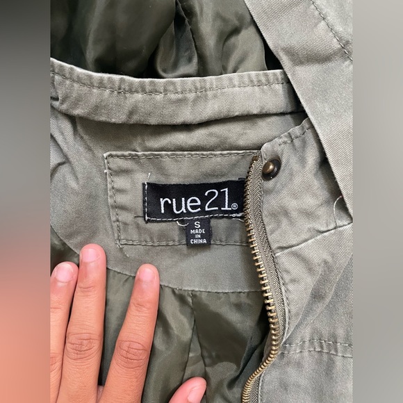 Green Jacket - Picture 3 of 5